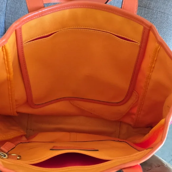 Vibrant Pink and Orange Tote Bag with Spacious Interior and Durable Material - Picture 13 of 14